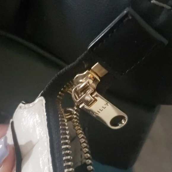 Milly Embossed Cream Lambskin Bag - Picture 9 of 10